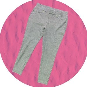 MK pants elastic fabric great for fall and winter ready to use they sz M